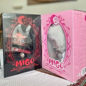 MIGO 400% Another Me In The World Limited Plush- Black& White Set Migo (New BOX)